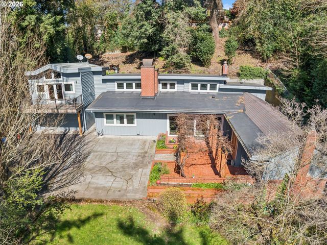 8401 Sw CANYON Ln, Portland, OR 97225