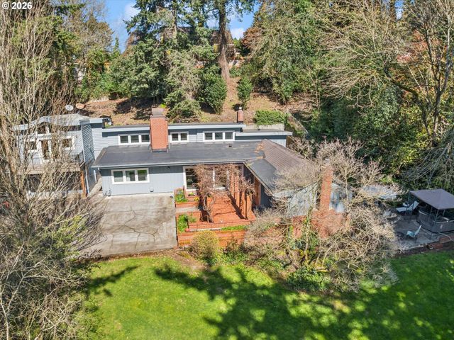 8401 Sw CANYON Ln, Portland, OR 97225