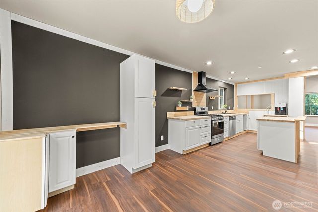 19716 20th Street SW, Lakebay, WA 98349
