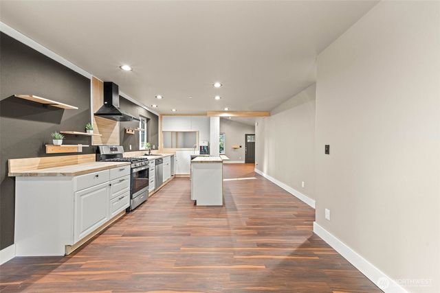 19716 20th Street SW, Lakebay, WA 98349