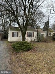 160 HILLVIEW RD, King Of Prussia, PA 19406
