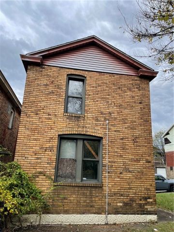 712.5 Penn St, N Braddock, PA 15104