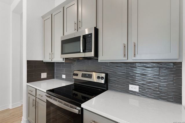 3523 N Loop 1604 E Unit 201, San Antonio, TX 78247