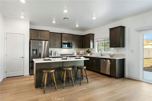 28390 Cats Claw Drive, Winchester, CA 92596