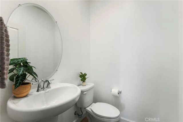 28390 Cats Claw Drive, Winchester, CA 92596
