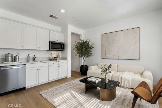 28390 Cats Claw Drive, Winchester, CA 92596
