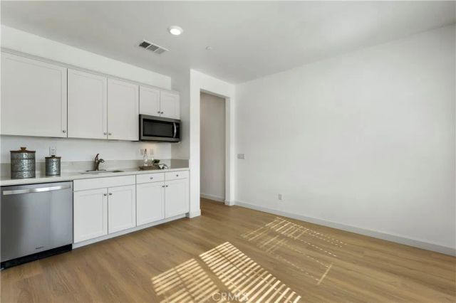 28390 Cats Claw Drive, Winchester, CA 92596