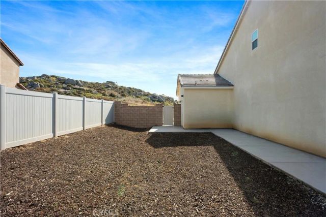 28390 Cats Claw Drive, Winchester, CA 92596