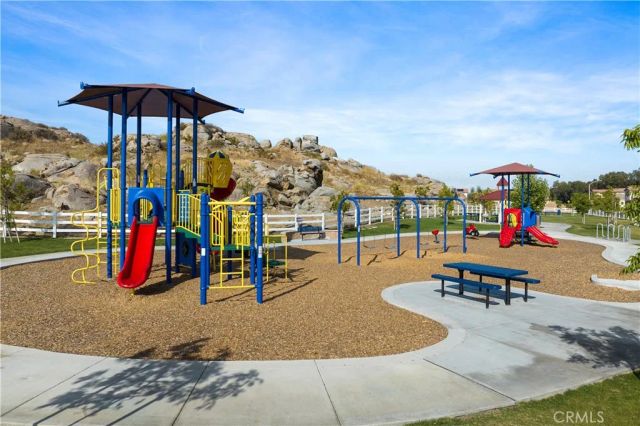 28390 Cats Claw Drive, Winchester, CA 92596