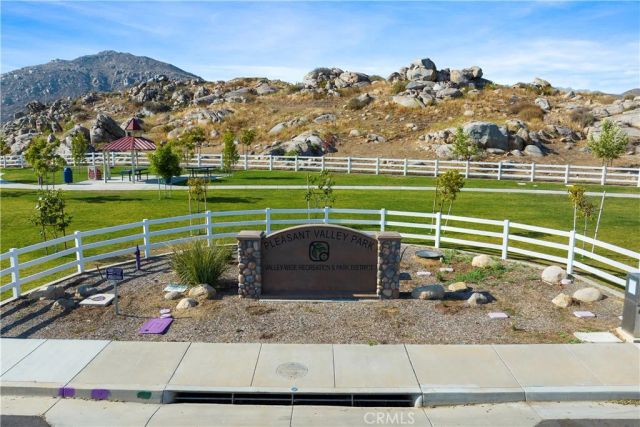 28390 Cats Claw Drive, Winchester, CA 92596