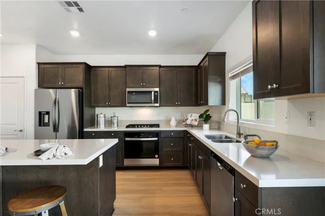 28390 Cats Claw Drive, Winchester, CA 92596