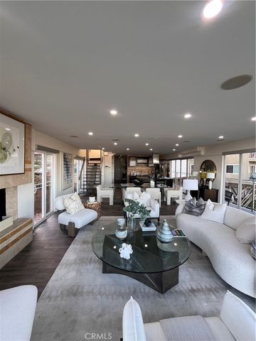 6960 Pacific View Drive, Los Angeles, CA 90068