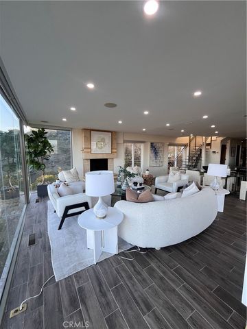 6960 Pacific View Drive, Los Angeles, CA 90068