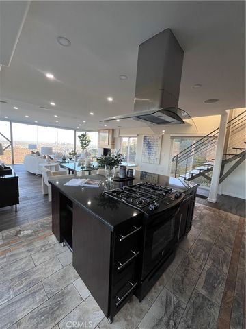 6960 Pacific View Drive, Los Angeles, CA 90068