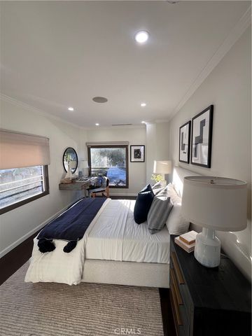 6960 Pacific View Drive, Los Angeles, CA 90068