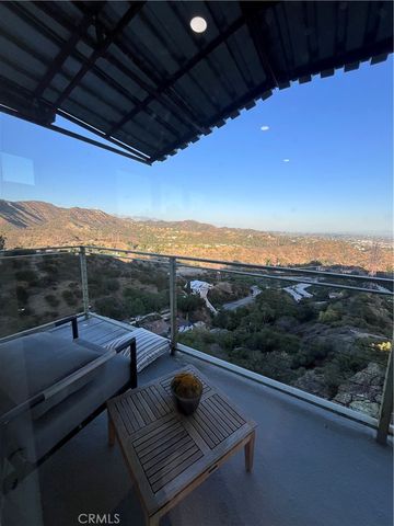 6960 Pacific View Drive, Los Angeles, CA 90068