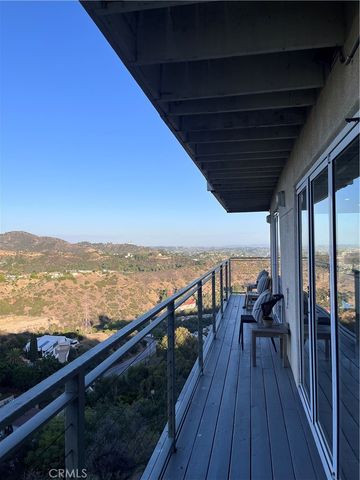 6960 Pacific View Drive, Los Angeles, CA 90068