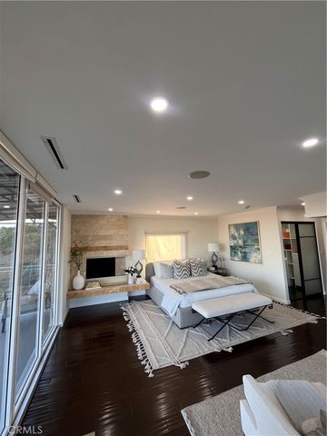 6960 Pacific View Drive, Los Angeles, CA 90068