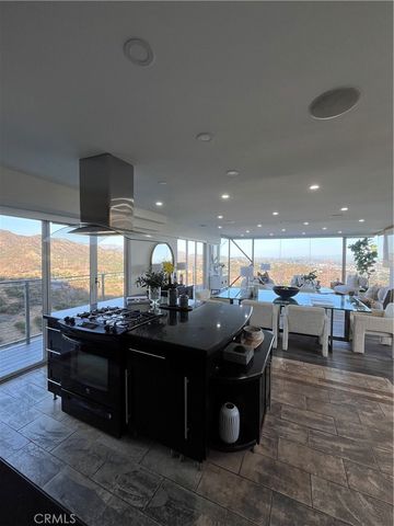 6960 Pacific View Drive, Los Angeles, CA 90068