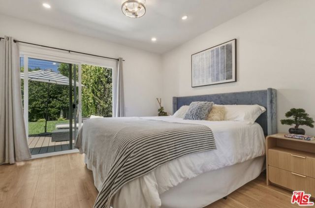 653 N West Knoll Drive, West Hollywood, CA 90069
