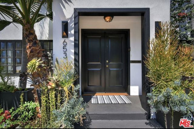 653 N West Knoll Drive, West Hollywood, CA 90069