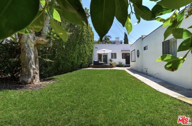 653 N West Knoll Drive, West Hollywood, CA 90069