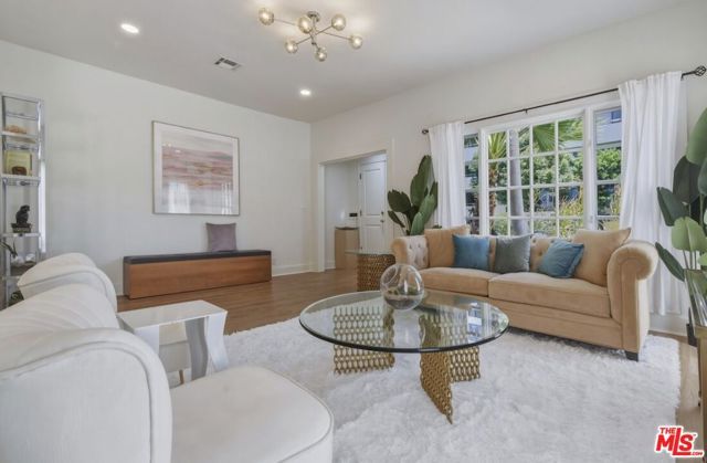 653 N West Knoll Drive, West Hollywood, CA 90069