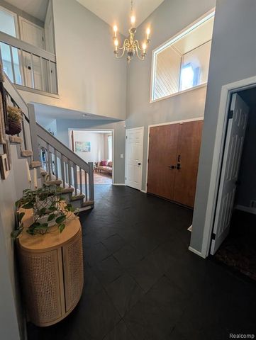 2509 Munster Road, Rochester Hills, MI 48309