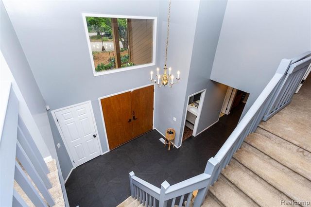 2509 Munster Road, Rochester Hills, MI 48309