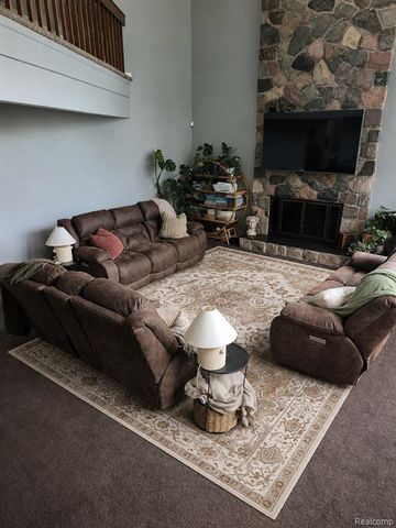 2509 Munster Road, Rochester Hills, MI 48309