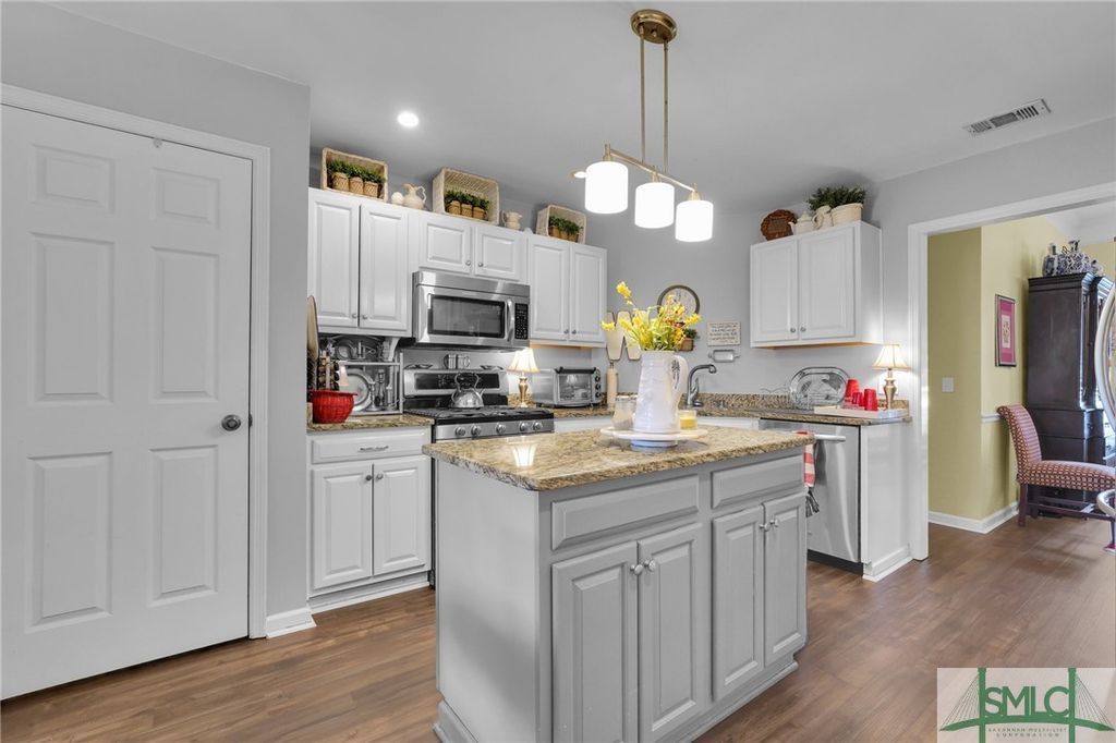 Image 12 of property listing at 131 Summer Winds Drive, Savannah, GA 31410
