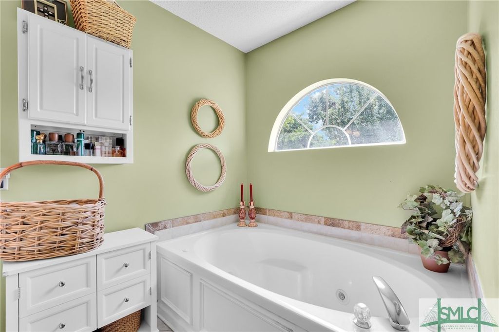Image 26 of property listing at 131 Summer Winds Drive, Savannah, GA 31410
