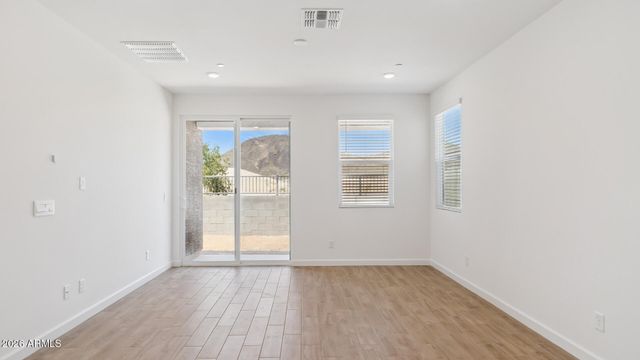 32688 N SMOKE VIEW Trail, Peoria, AZ 85383