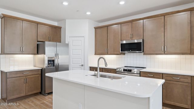 32688 N SMOKE VIEW Trail, Peoria, AZ 85383
