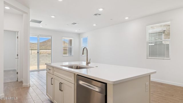 32688 N SMOKE VIEW Trail, Peoria, AZ 85383