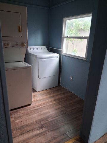 817 W Owing Street, Denison, TX 75020