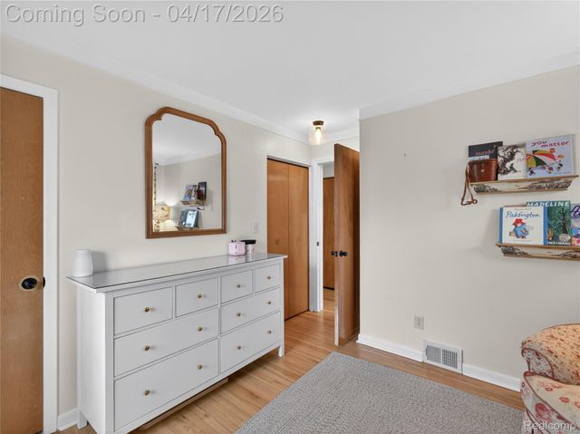 29168 Meadowlark Street, Livonia, MI 48154