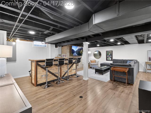 29168 Meadowlark Street, Livonia, MI 48154