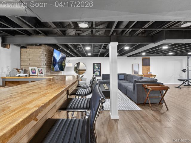 29168 Meadowlark Street, Livonia, MI 48154