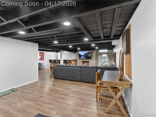 29168 Meadowlark Street, Livonia, MI 48154