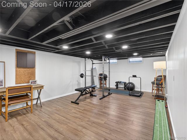 29168 Meadowlark Street, Livonia, MI 48154