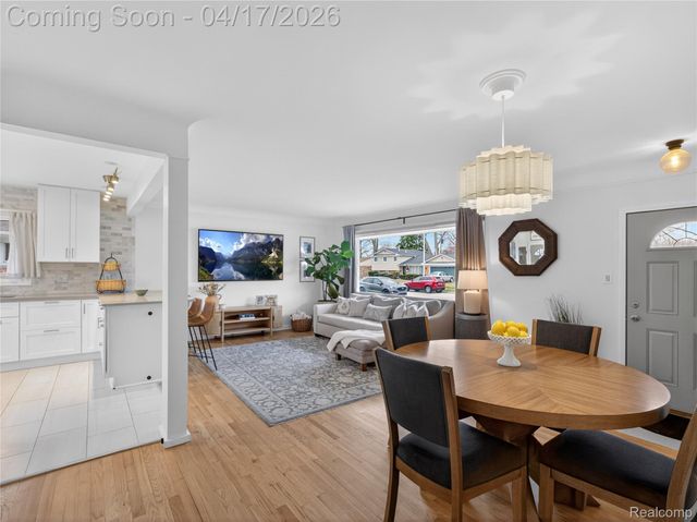 29168 Meadowlark Street, Livonia, MI 48154