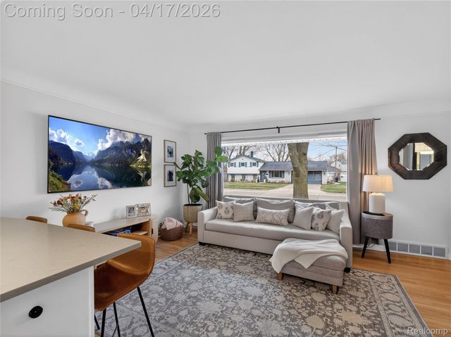 29168 Meadowlark Street, Livonia, MI 48154