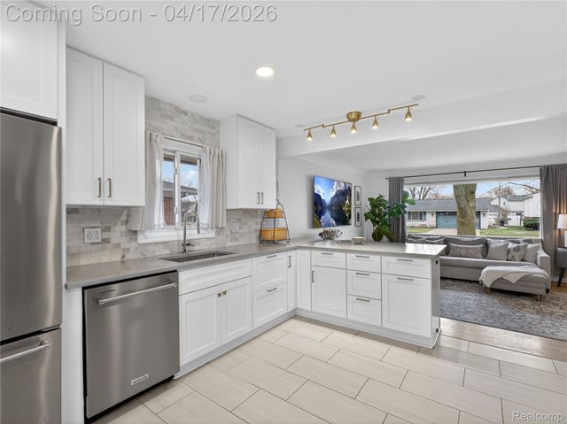 29168 Meadowlark Street, Livonia, MI 48154