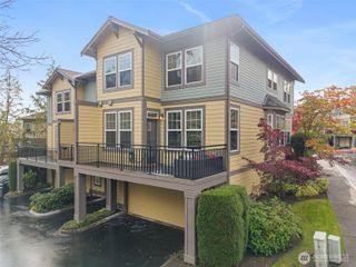 7720 Fairway Avenue SE #403, Snoqualmie, WA 98065
