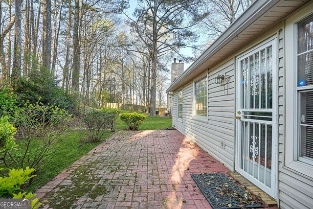 318 Eagle Court, Stockbridge, GA 30281