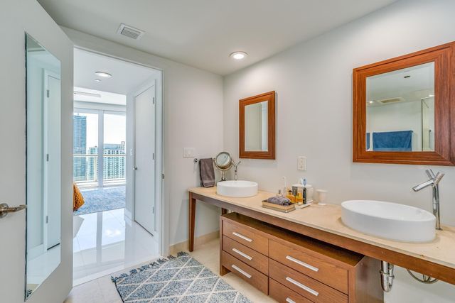 495 Brickell Avenue 5605, Miami, FL 33131