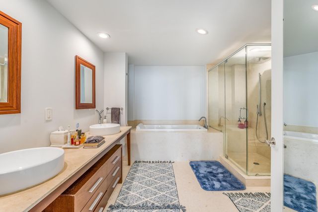 495 Brickell Avenue 5605, Miami, FL 33131