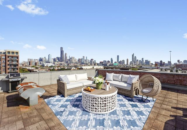 1610 S Halsted Street 504, Chicago, IL 60608