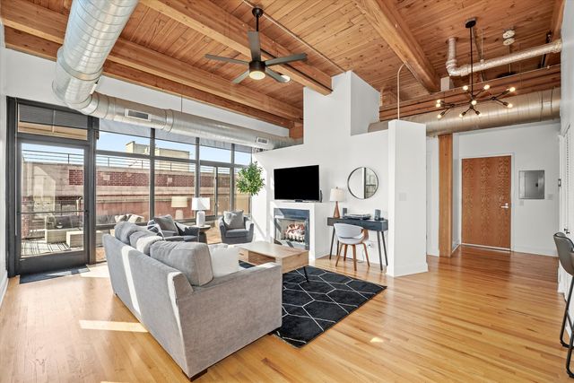 1610 S Halsted Street 504, Chicago, IL 60608